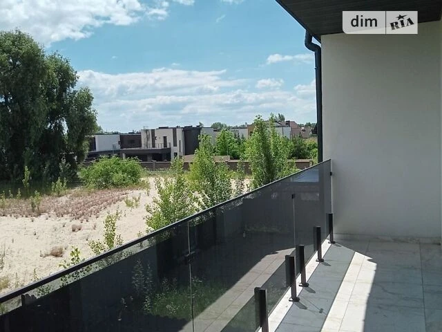 Продаж 2 поверхового таунхауса з ділянкою на 2 сотки, 138 кв