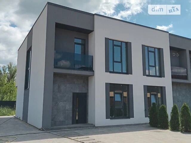 Продаж 2 поверхового таунхауса з ділянкою на 2 сотки, 138 кв