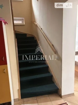 Продаж 2 поверхового будинку 180 кв. м, 5 кімнат, на вул. Са