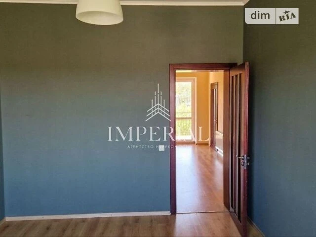 Продаж 2 поверхового будинку 180 кв. м, 5 кімнат, на вул. Са