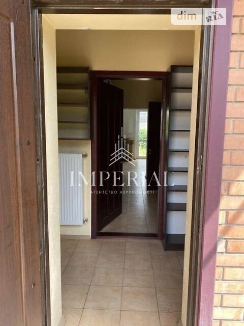 Продаж 2 поверхового будинку 180 кв. м, 5 кімнат, на вул. Са