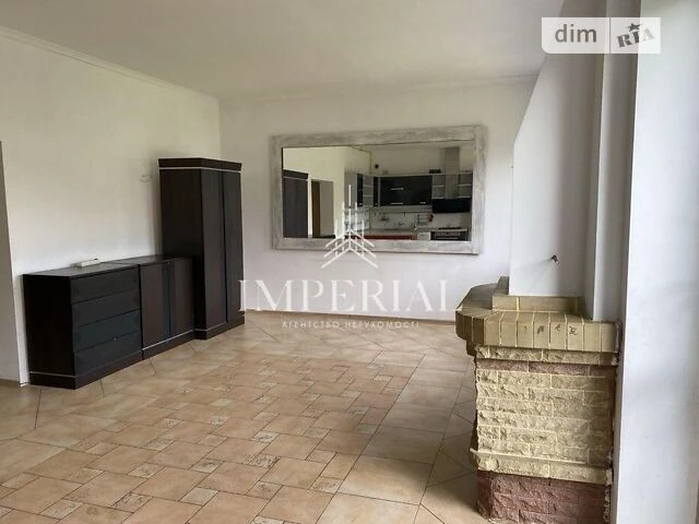 Продаж 2 поверхового будинку 180 кв. м, 5 кімнат, на вул. Са