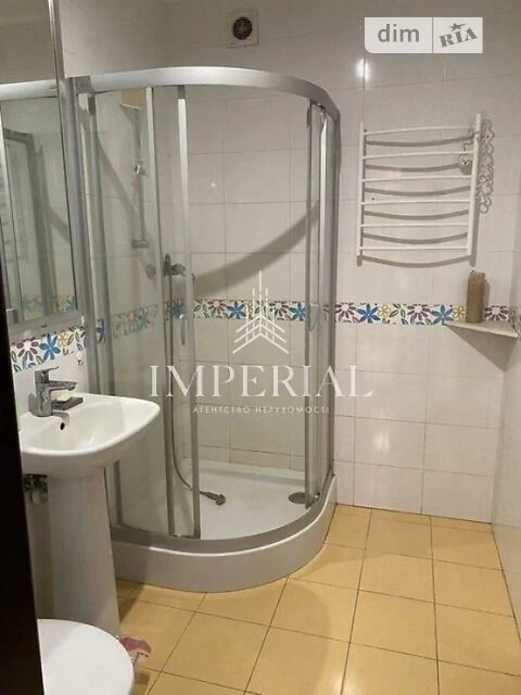 Продаж 2 поверхового будинку 180 кв. м, 5 кімнат, на вул. Са