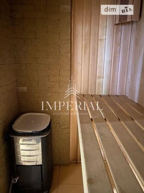 Продаж 2 поверхового будинку 180 кв. м, 5 кімнат, на вул. Са