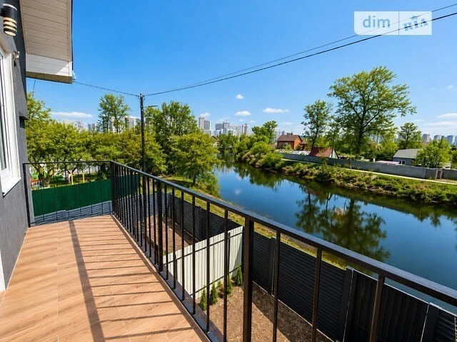 Продаж 2 поверхового таунхауса з ділянкою на 5 соток, 270 кв