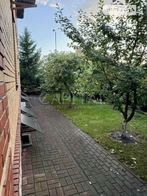 Продаж 2 поверхового будинку з балконом і ділянкою на 10 сот