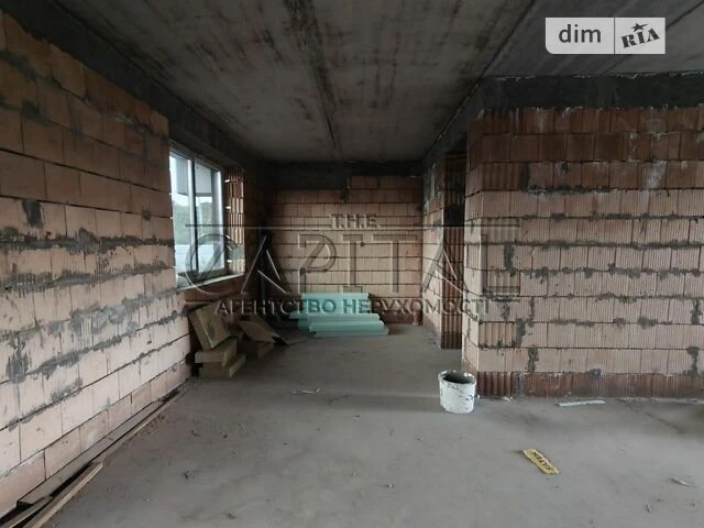 Продаж 3 поверхового будинку з мансардою і ділянкою на 5 сот