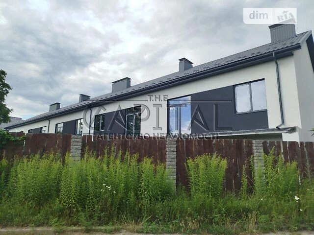 Продаж 3 поверхового будинку з мансардою і ділянкою на 5 сот