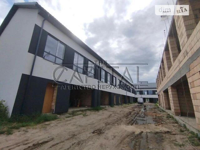 Продаж 3 поверхового будинку з мансардою і ділянкою на 5 сот