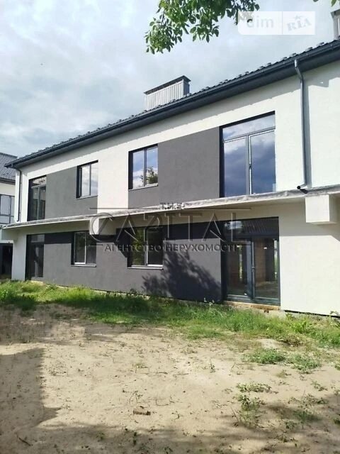 Продаж 3 поверхового будинку з мансардою і ділянкою на 5 сот