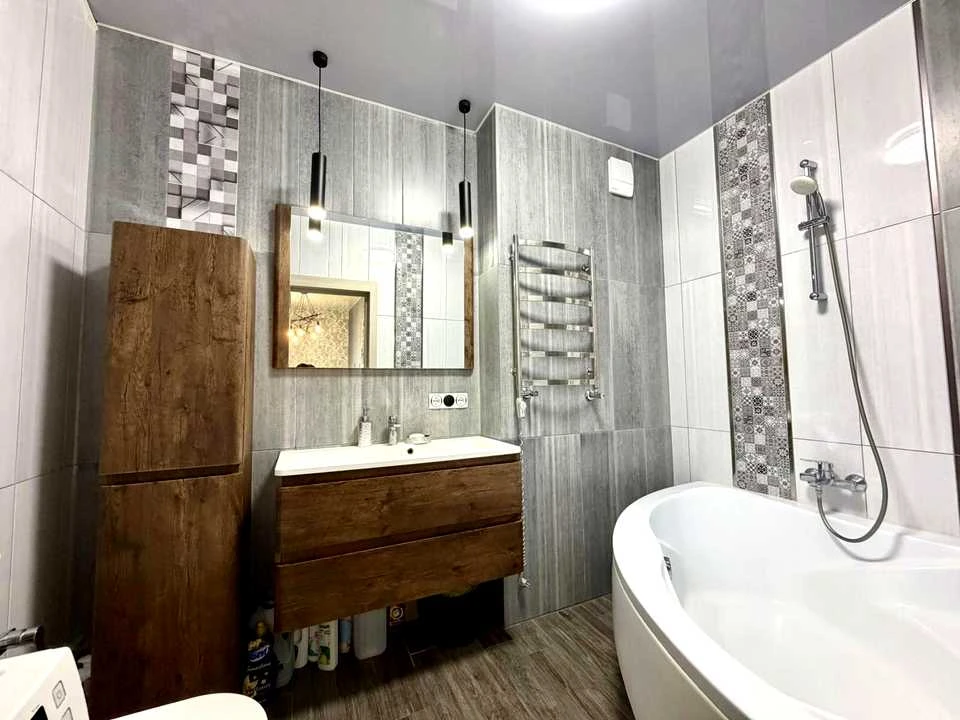 Apartment. Lviv, Bohdana Khmelnytskyi St., (Building 1)
