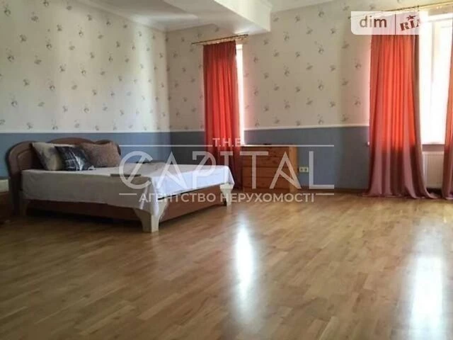 Продаж 3 поверхового будинку з ділянкою на 10 соток, 800 кв.