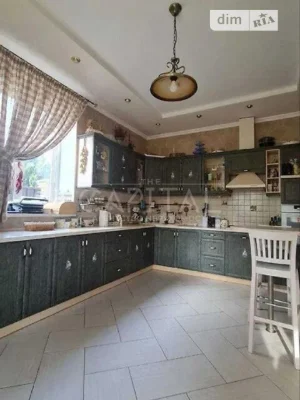 Продаж 3 поверхового будинку з гаражем і ділянкою на 8 соток