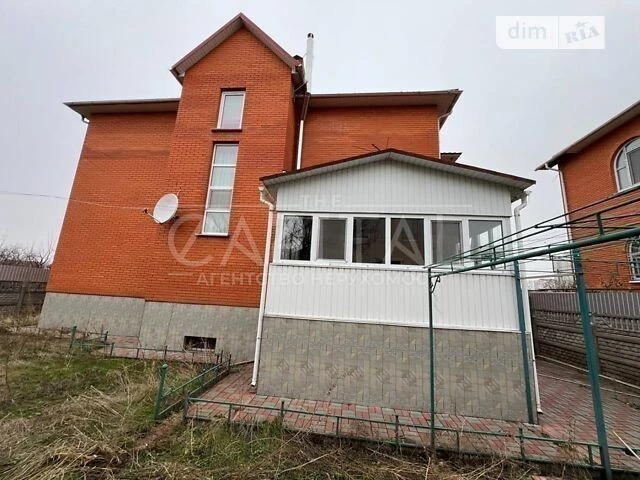 Продаж 3 поверхового будинку з мансардою і ділянкою на 5 сот