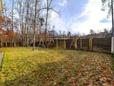 Продаж 2 поверхового будинку з гаражем і ділянкою на 10 сото