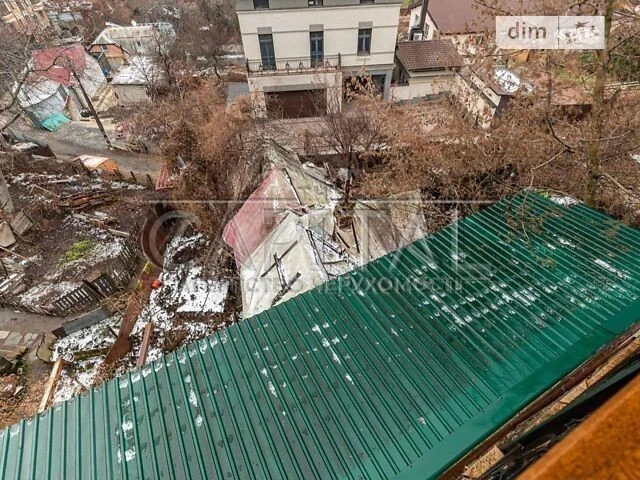 Продаж 2 поверхового будинку з ділянкою на 9 соток, 900 кв.