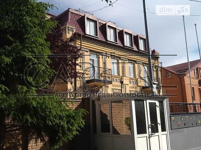 Продаж 4 поверхового будинку з верандою і ділянкою на 8 сото