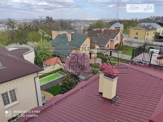Продаж 4 поверхового будинку з верандою і ділянкою на 8 сото