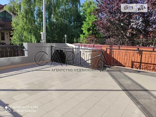 Продаж 4 поверхового будинку з верандою і ділянкою на 8 сото