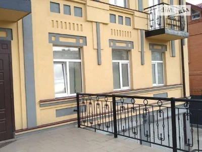 Продаж 4 поверхового будинку з верандою і ділянкою на 8 сото