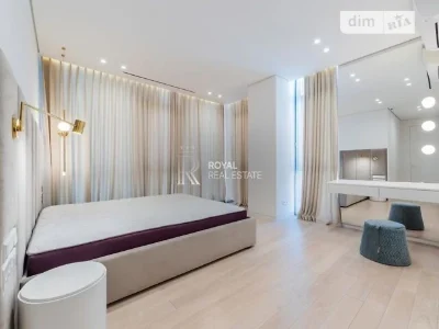 Sale of a 5-room apartment of 198 sq. m. on Andriy Verkhoglyada St. 11-B