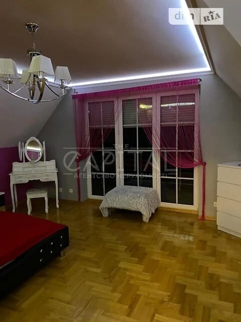 Продаж 2 поверхового будинку з гаражем і ділянкою на 18 сото