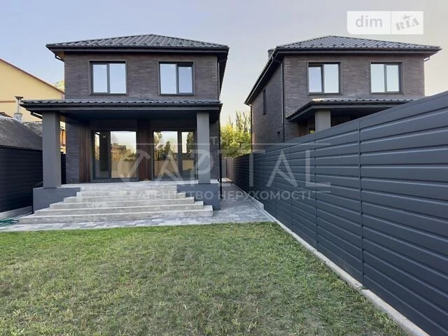Продаж 2 поверхового будинку з ділянкою на 4 сотки, 220 кв.