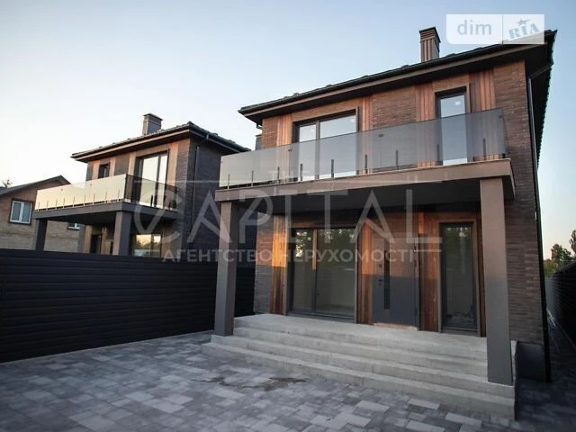 Продаж 2 поверхового будинку з ділянкою на 4 сотки, 220 кв.