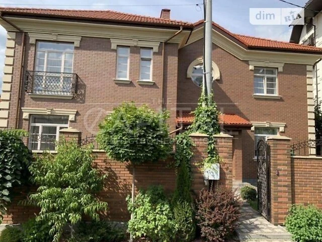 Продаж 2 поверхового будинку з гаражем і ділянкою на 8 соток