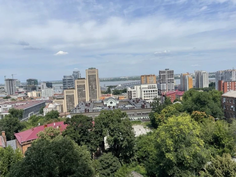 OWNER! FOR SALE 2-room ul. VERNADSKOGO 1 (Dzerzhinsky St