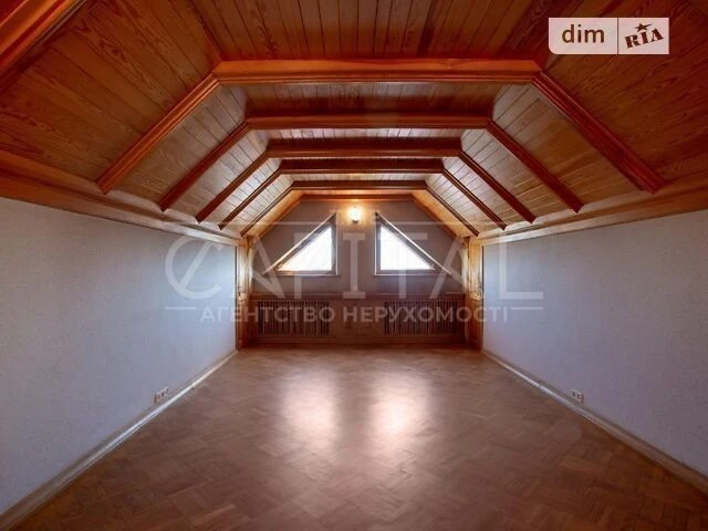 Продаж 4 поверхового будинку з гаражем і ділянкою на 32 сотк