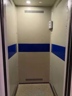 OWNER! FOR SALE 2-room ul. VERNADSKOGO 1 (Dzerzhinsky St