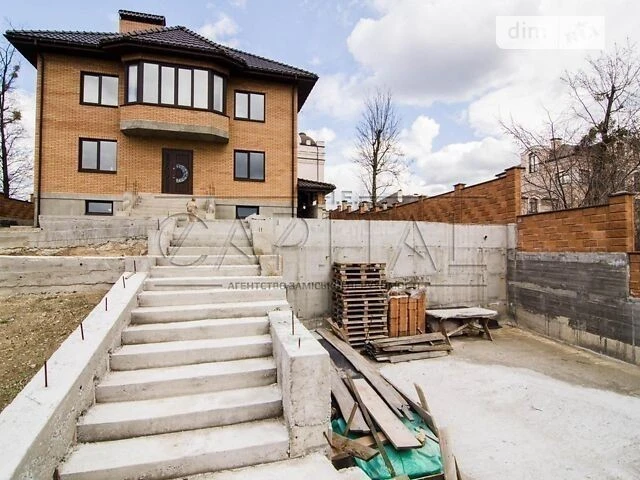 Продаж 3 поверхового будинку з ділянкою на 10 соток, 250 кв.