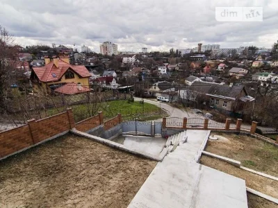 Продаж 3 поверхового будинку з ділянкою на 10 соток, 250 кв.