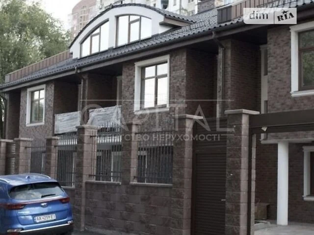 Продаж 2 поверхового будинку з гаражем і ділянкою на 2.65 со