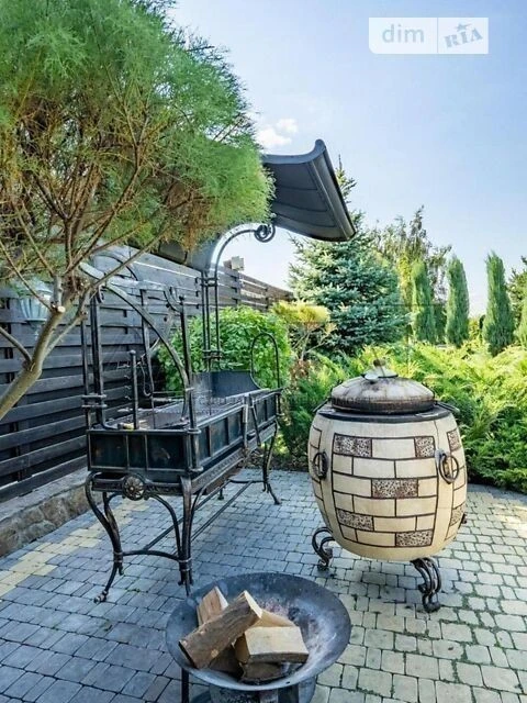Продаж 2 поверхового будинку з гаражем і ділянкою на 50 сото