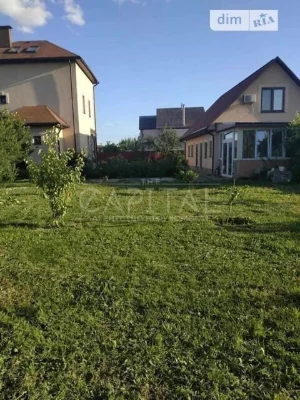Продаж 3 поверхового будинку з гаражем і ділянкою на 10 сото