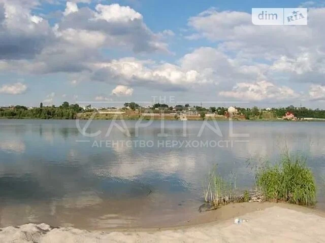 Продаж 3 поверхового будинку з гаражем і ділянкою на 10 сото