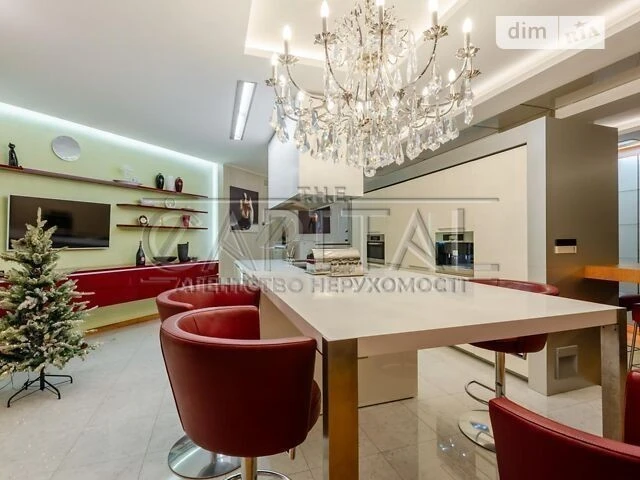 For sale 2-room apartment 170 sq. m. on Volodymyrska St. 49 • ID 3