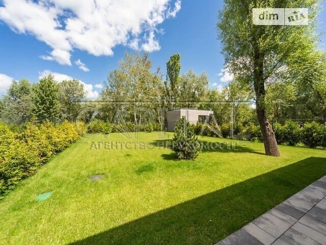 Продаж 2 поверхового будинку з ділянкою на 6 соток, 180 кв.