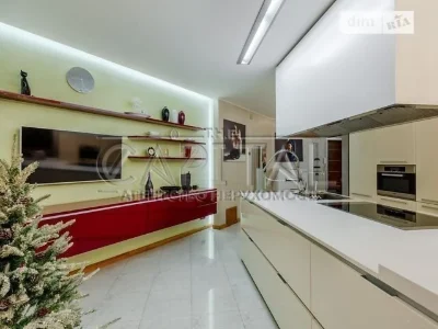 For sale 2-room apartment 170 sq. m. on Volodymyrska St. 49 • ID 3