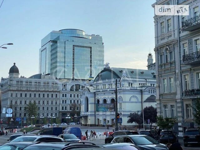 For sale 2-room apartment 170 sq. m. on Volodymyrska St. 49 • ID 3