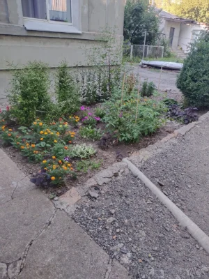 Продам 1/2частину будинку