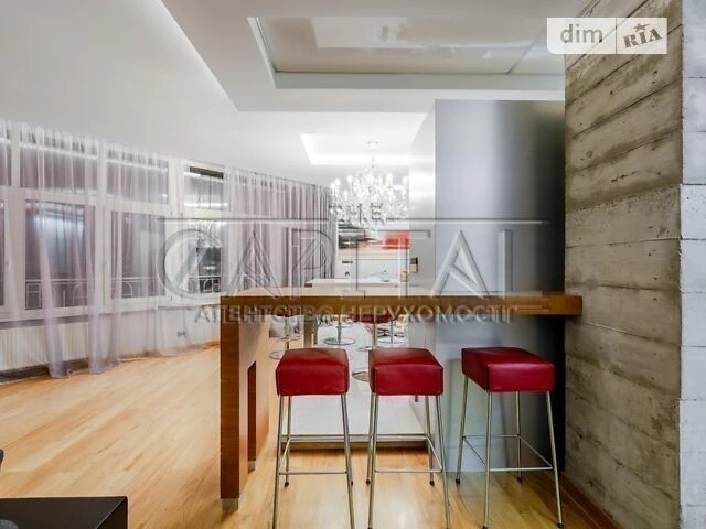 For sale 2-room apartment 170 sq. m. on Volodymyrska St. 49 • ID 3