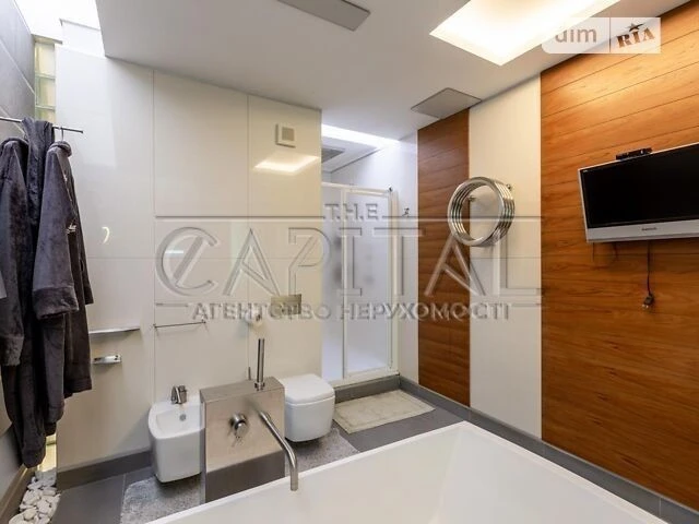 For sale 2-room apartment 170 sq. m. on Volodymyrska St. 49 • ID 3