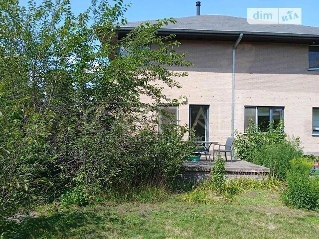Продаж 2 поверхового будинку з гаражем і ділянкою на 6 соток