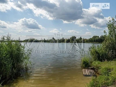 Продаж 3 поверхового будинку з опаленням і ділянкою на 70 со