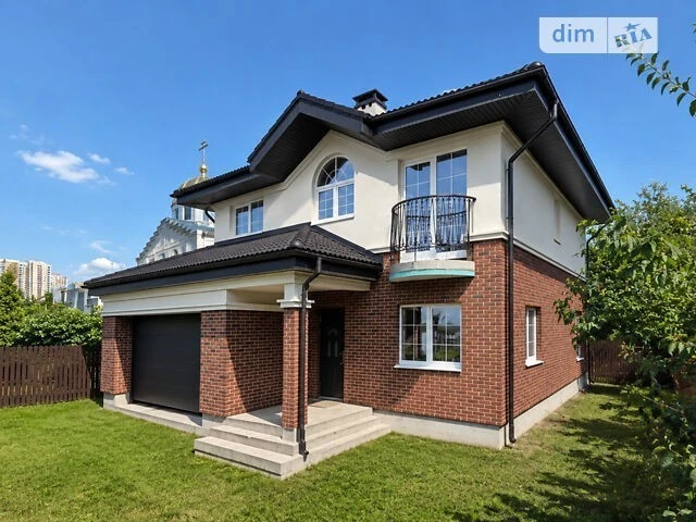 Продаж 2 поверхового будинку з верандою і ділянкою на 6 сото