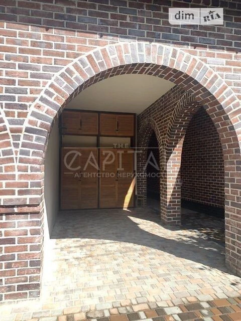 Продаж 2 поверхового будинку з гаражем і ділянкою на 6 соток