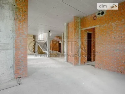 Продаж 2 поверхового будинку з ділянкою на 12.2 сотки, 389 к